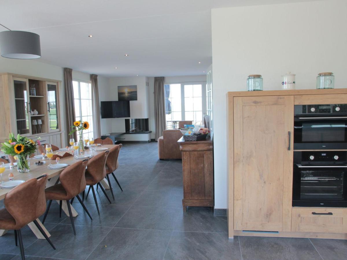 Beautiful And Spacious Villa With A Panoramic View Near The Beach Of Cadzand Dış mekan fotoğraf